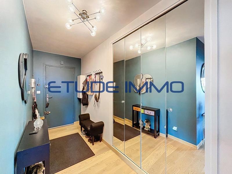 Appartement - 80 m² - 3 pièces