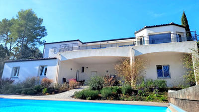 Maison - 190 m² - 6 pièces