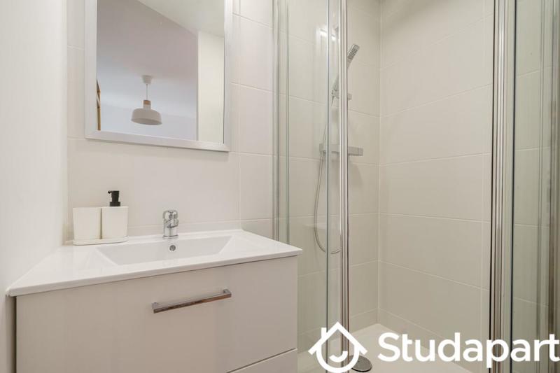 Chambre - 13 m² - 1 pièce