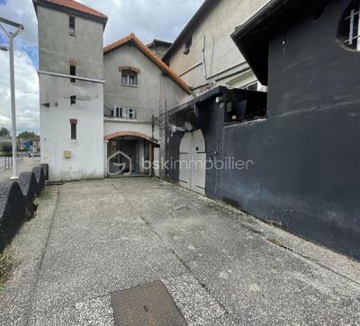 Immeuble - 348 m² - 10 pièces