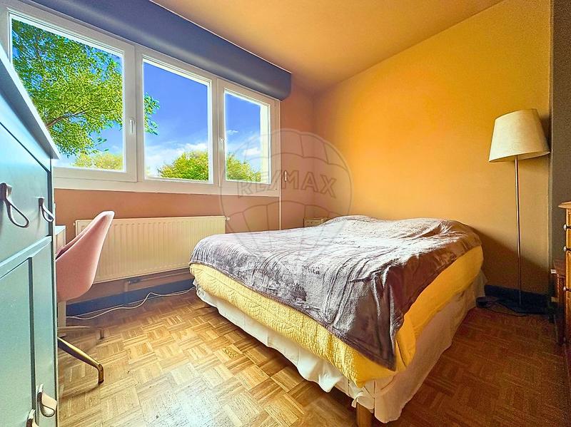 Appartement - 87 m² - 5 pièces