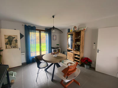 Maison - 93 m² - 4 pièces