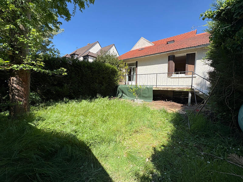 Maison - 95 m² - 5 pièces