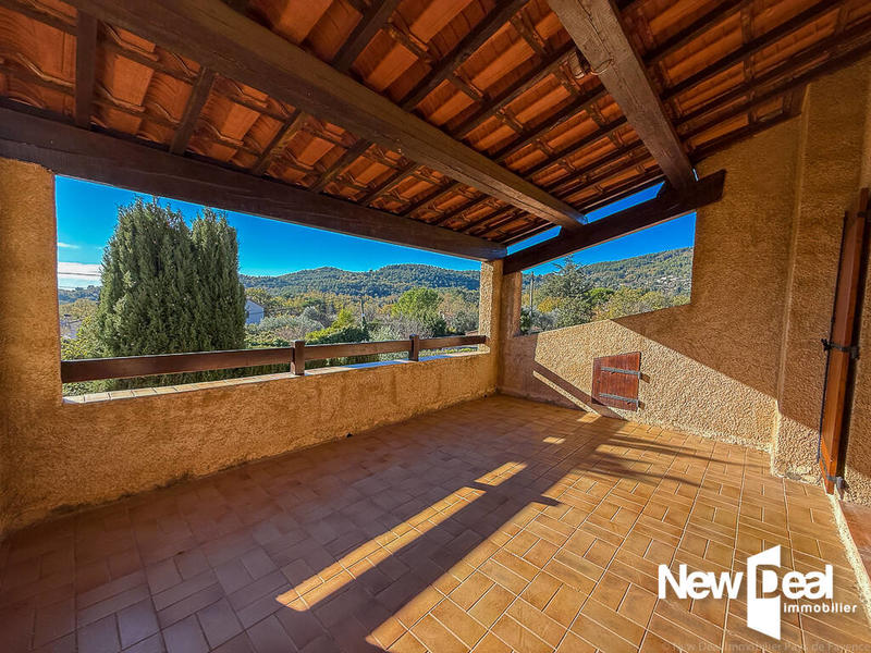 Propriété - 132 m² - 4 pièces