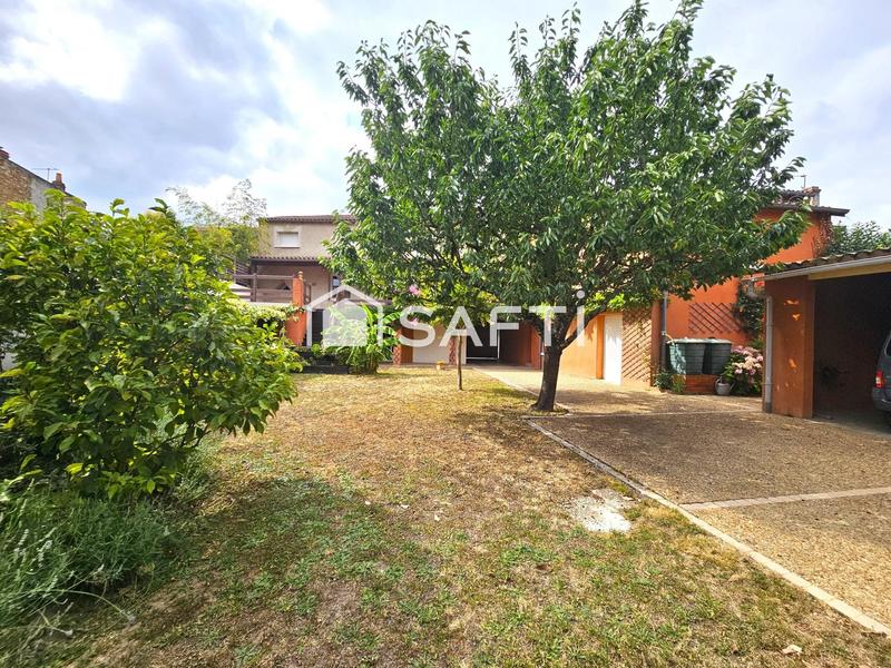 Maison - 286 m² - 9 pièces
