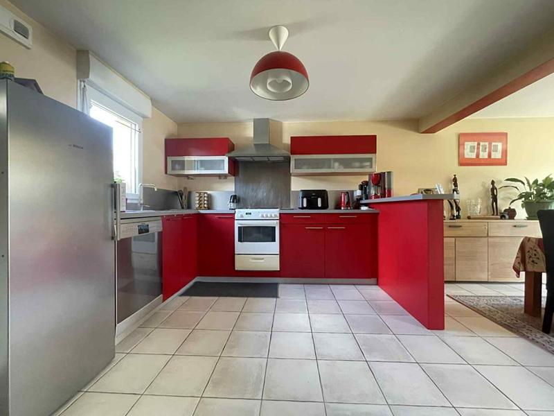 Maison - 94 m² - 5 pièces