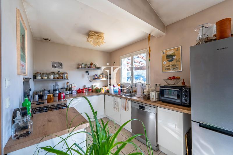 Maison - 95 m² - 4 pièces