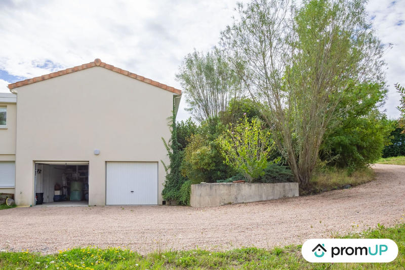 Maison - 284 m² - 14 pièces