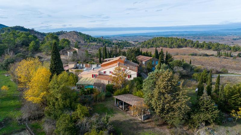 Propriété - 612 m² - 12 pièces