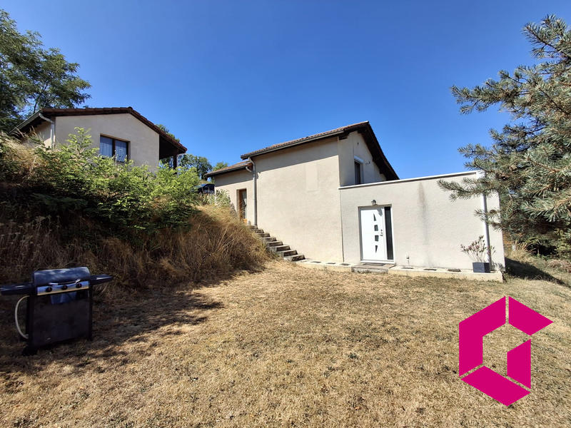 Maison - 99 m² - 4 pièces