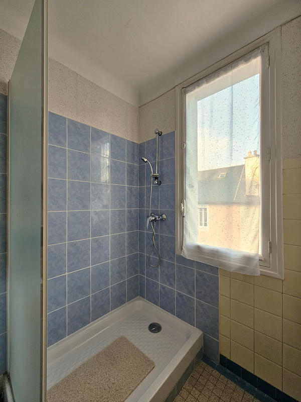 Appartement - 94 m² - 5 pièces