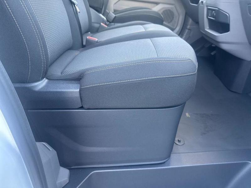 Volkswagen Transporter E Van (64kwh/210kw) L1