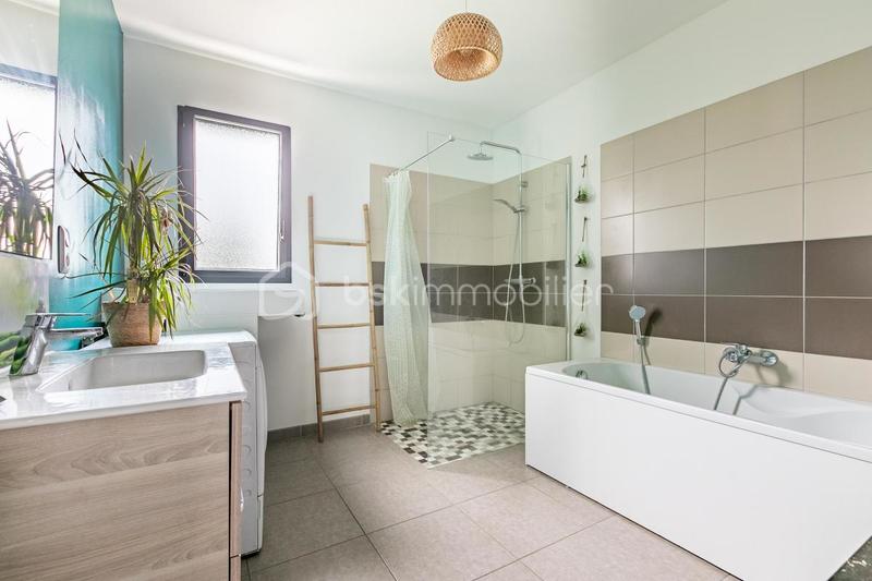 Pavillon - 87 m² - 5 pièces