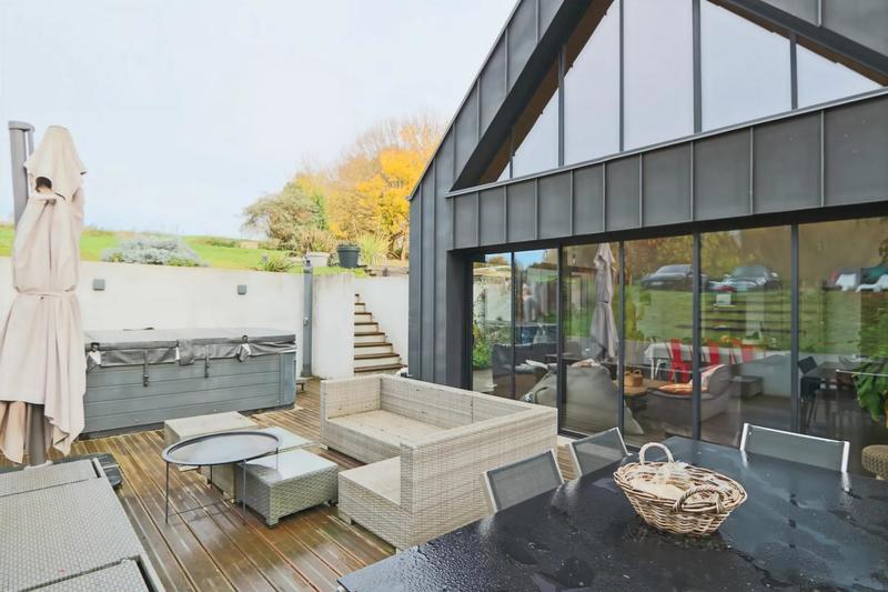 Longère - 232 m² - 7 pièces