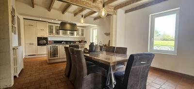 Maison - 177 m² - 7 pièces