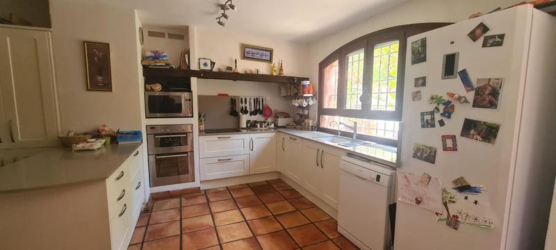 Maison - 274 m² - 10 pièces