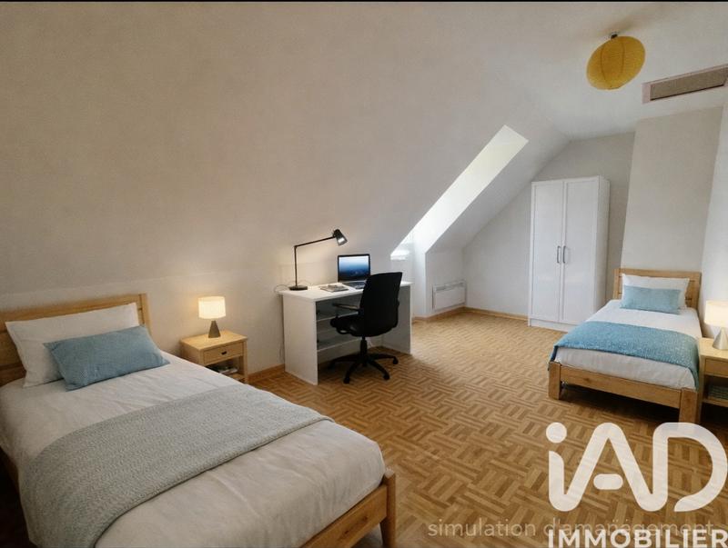 Maison - 143 m² - 7 pièces