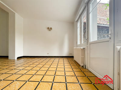 Maison - 249 m² - 7 pièces