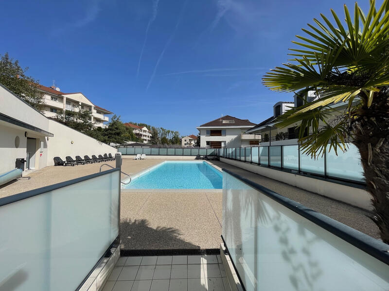 Appartement - 90 m² - 4 pièces