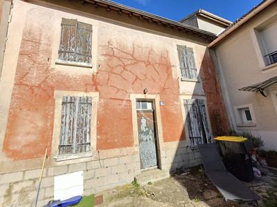 Maison - 90 m² - 3 pièces