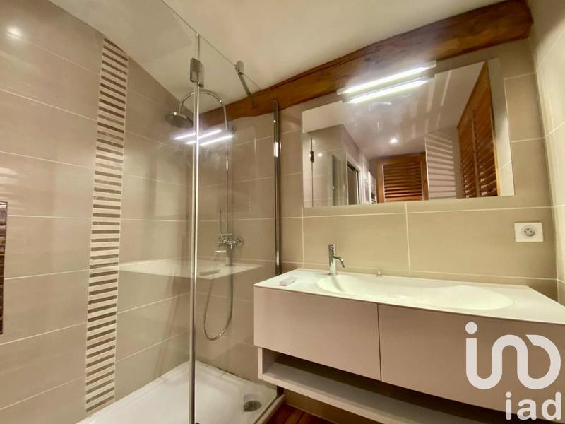 Maison - 300 m² - 10 pièces