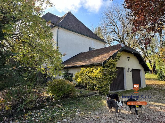 Maison ancienne - 196 m² - 7 pièces