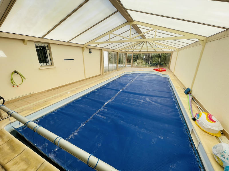 Maison - 207 m² - 8 pièces