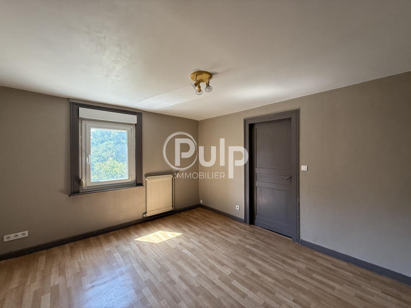 Maison - 241 m² - 12 pièces