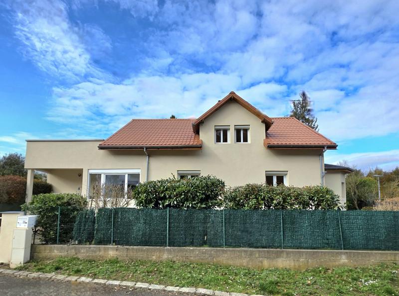 Maison traditionnelle - 133 m² - 7 pièces