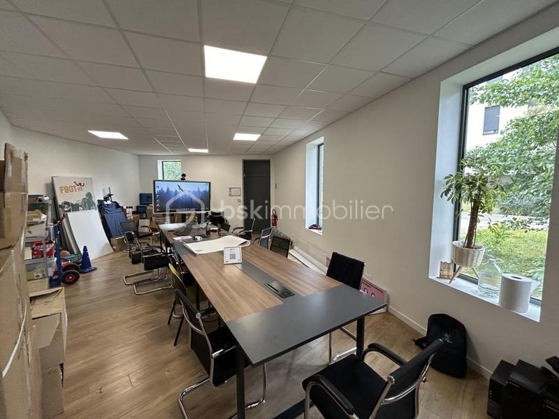 Local commercial - 200 m² - 1 pièce