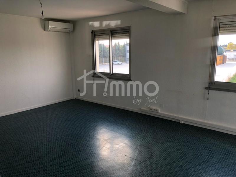 Bureau - 111 m² - 4 pièces