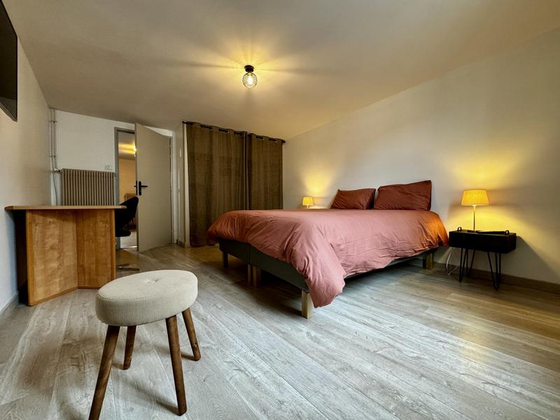 Appartement - 100 m² - 4 pièces