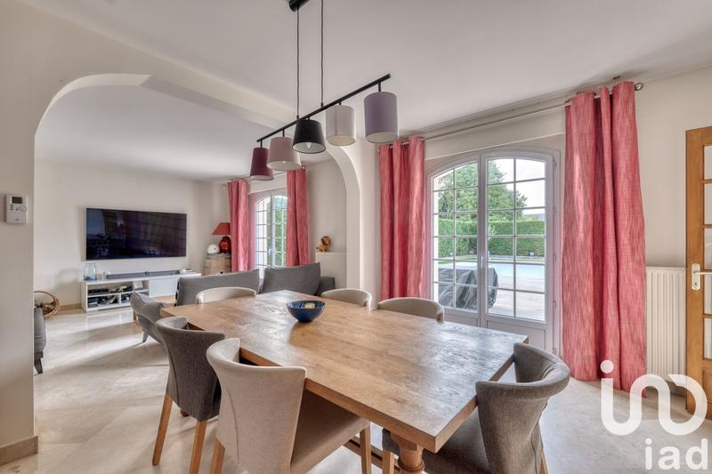 Maison - 169 m² - 8 pièces