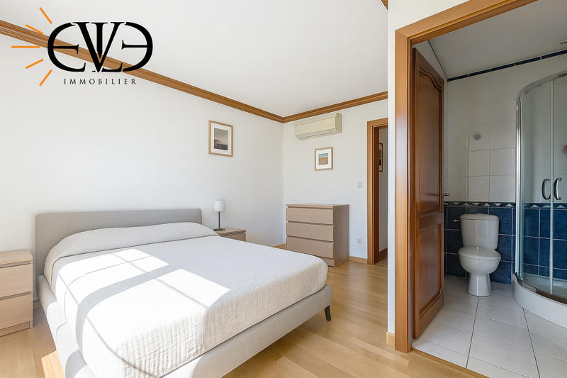 Villa - 234 m² - 7 pièces