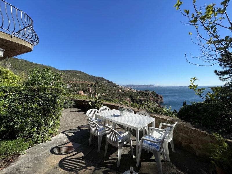 Villa - 220 m² - 8 pièces