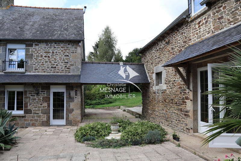 Maison - 280 m² - 8 pièces