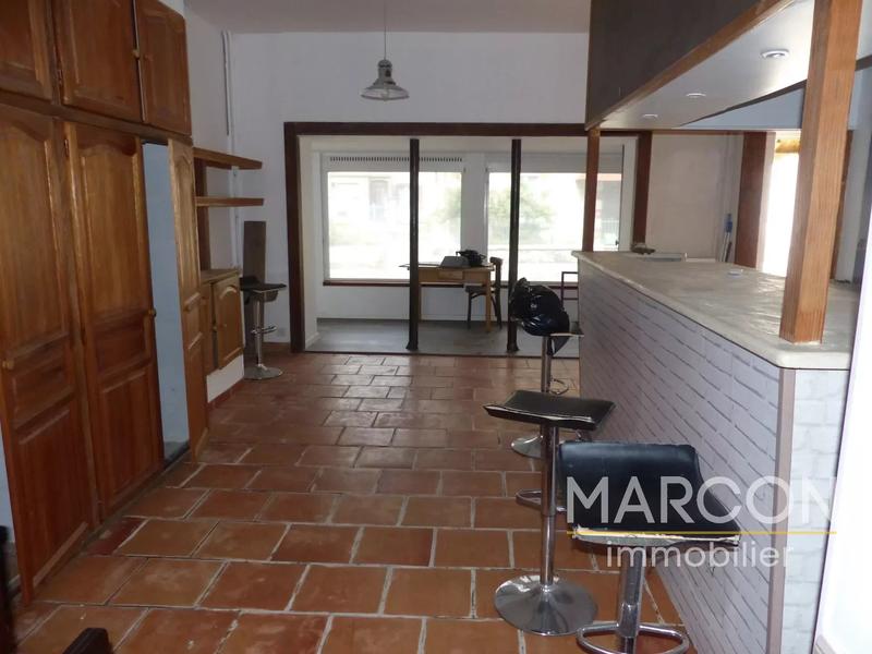 Maison - 417 m² - 14 pièces