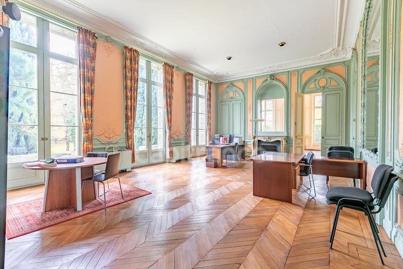 Château - 736 m² - 30 pièces