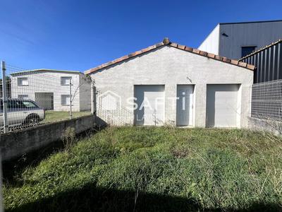 Local commercial - 95 m² - 4 pièces