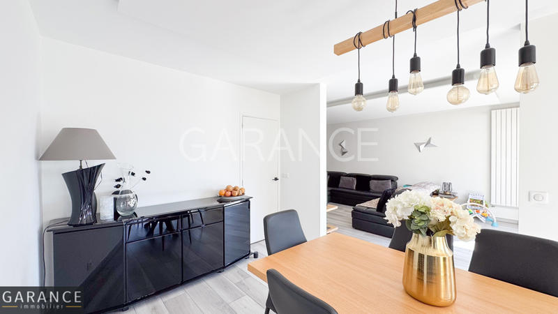 Appartement - 95 m² - 4 pièces