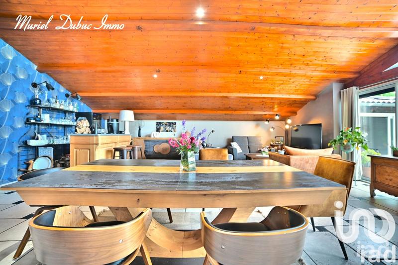 Maison - 249 m² - 8 pièces