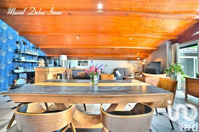 Maison - 249 m² - 8 pièces