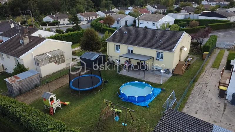 Maison traditionnelle - 157 m² - 5 pièces