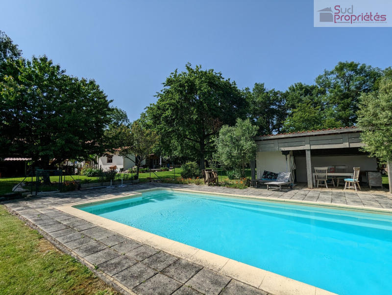 Maison - 180 m² - 6 pièces