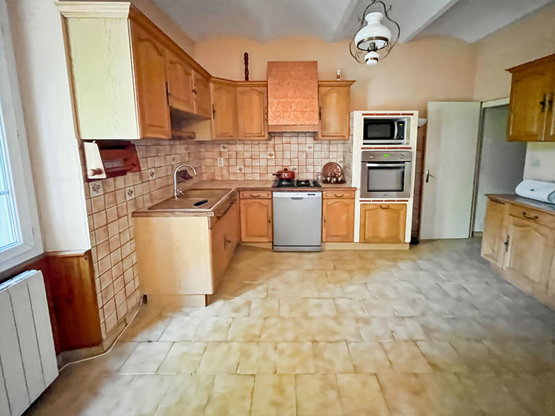 Maison - 263 m² - 9 pièces