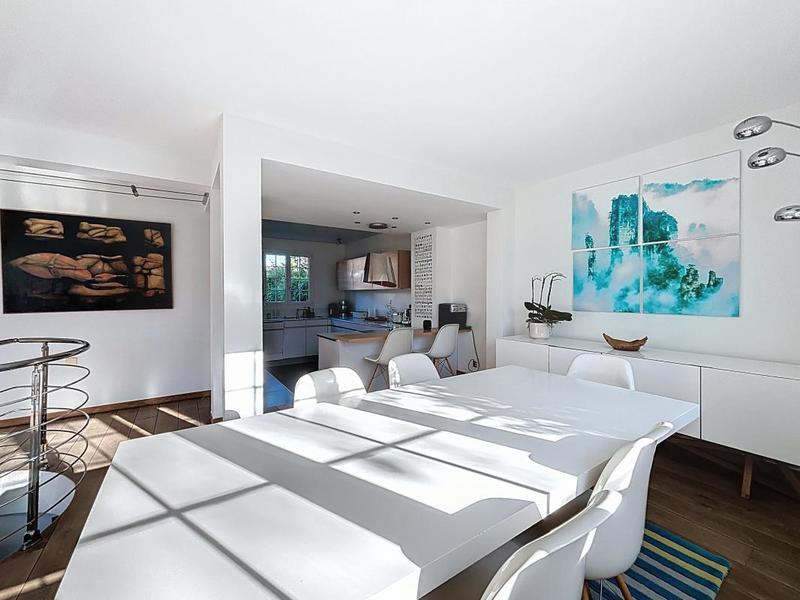 Maison - 228 m² - 7 pièces