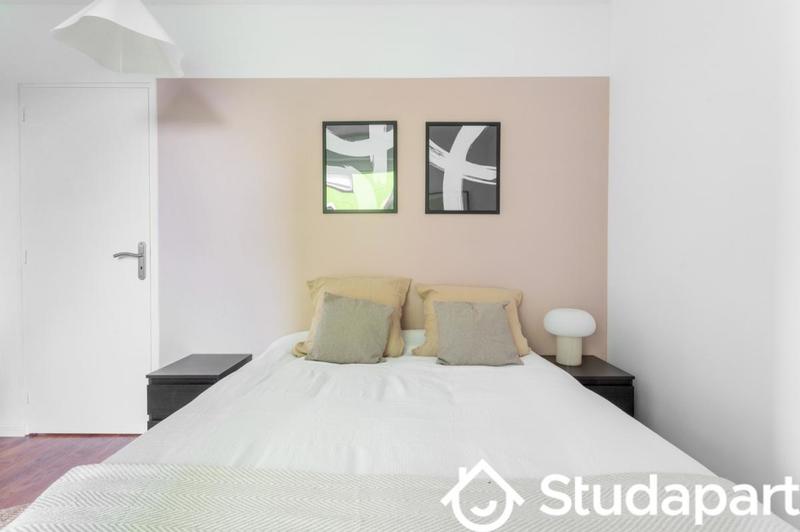 Chambre - 9 m² - 1 pièce