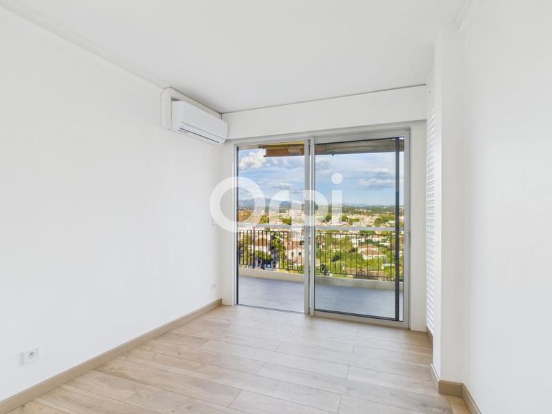 Appartement - 98 m² - 4 pièces