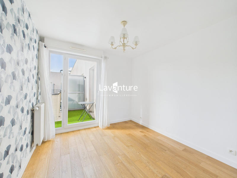 Appartement - 96 m² - 5 pièces