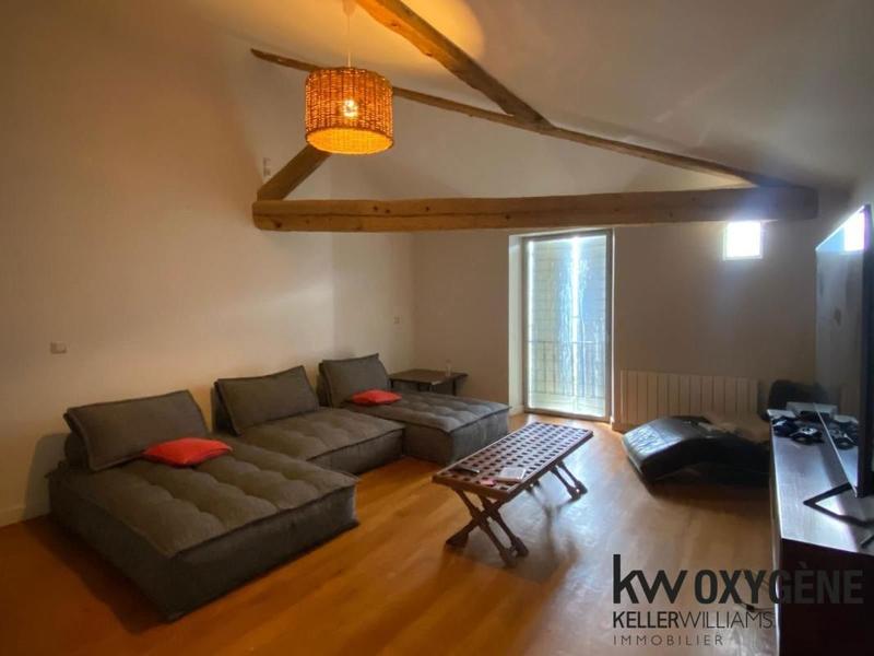 Maison - 240 m² - 8 pièces